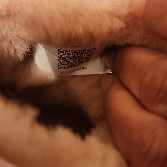 UGG Classic Mini II Boots - Picture 12 of 16